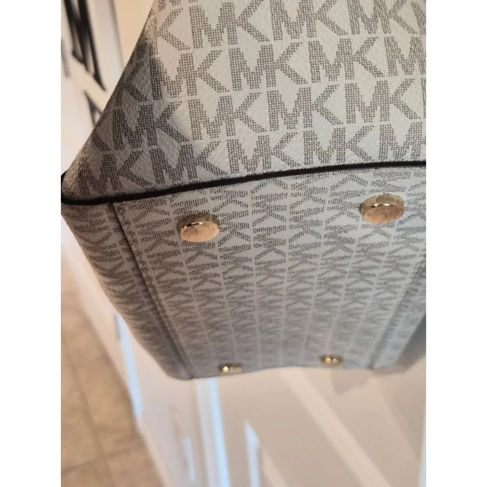 Michael Kors Signature MK‎ Monogram Tote Bag Tan Leather Trim Cream BrownLarge